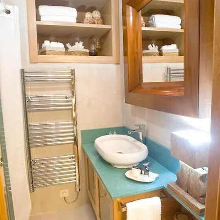 Modern With Mountain View In Pontevedra / 75 Sqm Apartment Rosal