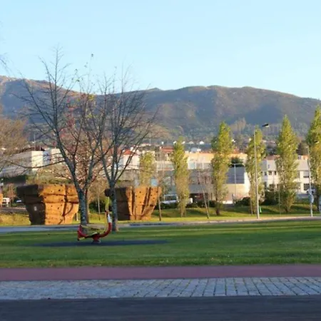 Daire Modern With Mountain View In Pontevedra / 75 Sqm